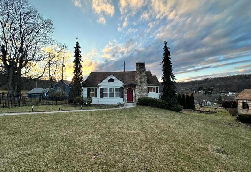 Пансион Cozy Cottage By Mazi Homes