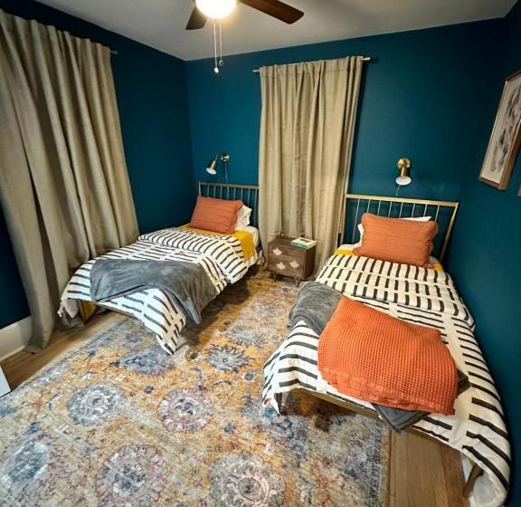 Пансион Cozy Cottage By Mazi Homes