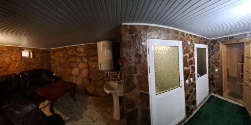 פנסיון Dacha Aksay