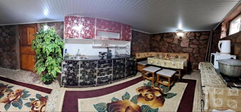 פנסיון Dacha Aksay