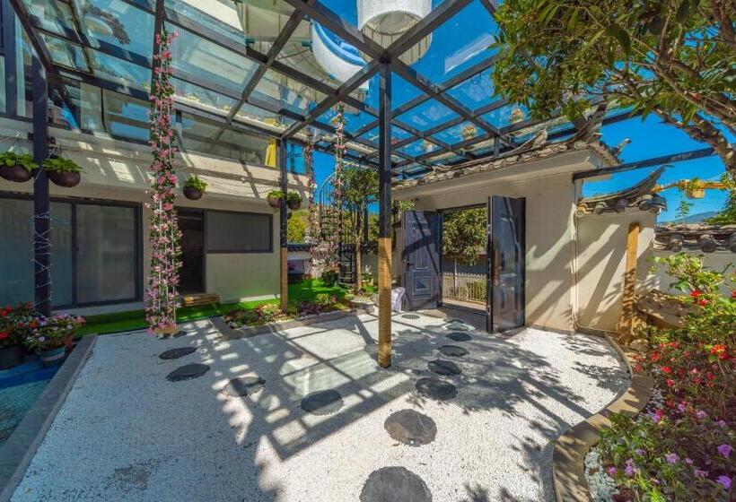 بنسيون Lijiang Yimanshiguang 丽江逸慢拾光