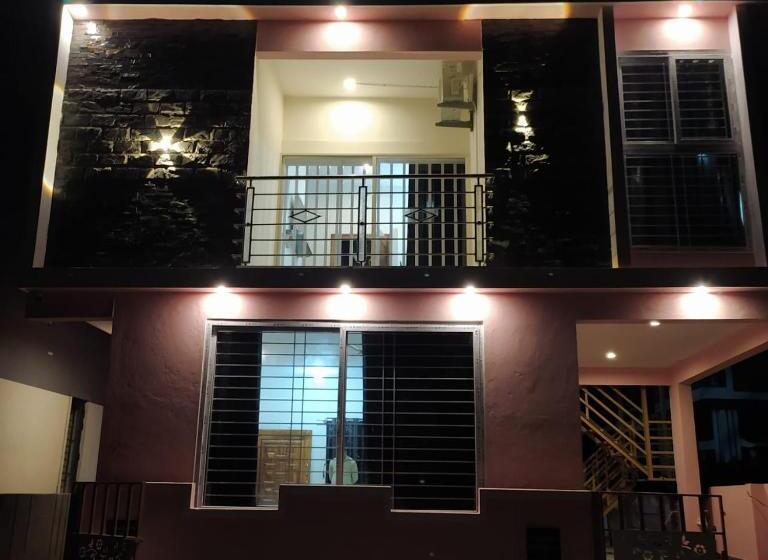 פנסיון Nandi Skandagiri Guest House