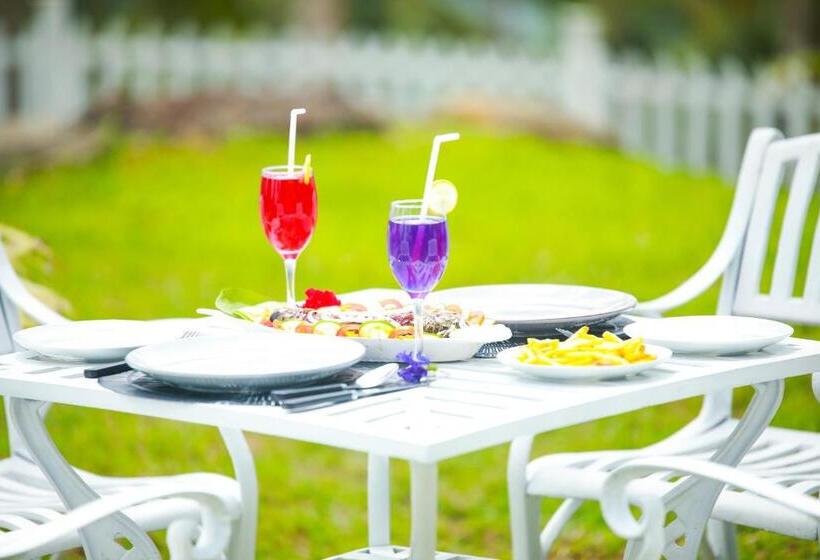 펜션 Polhena Villa Hakmana