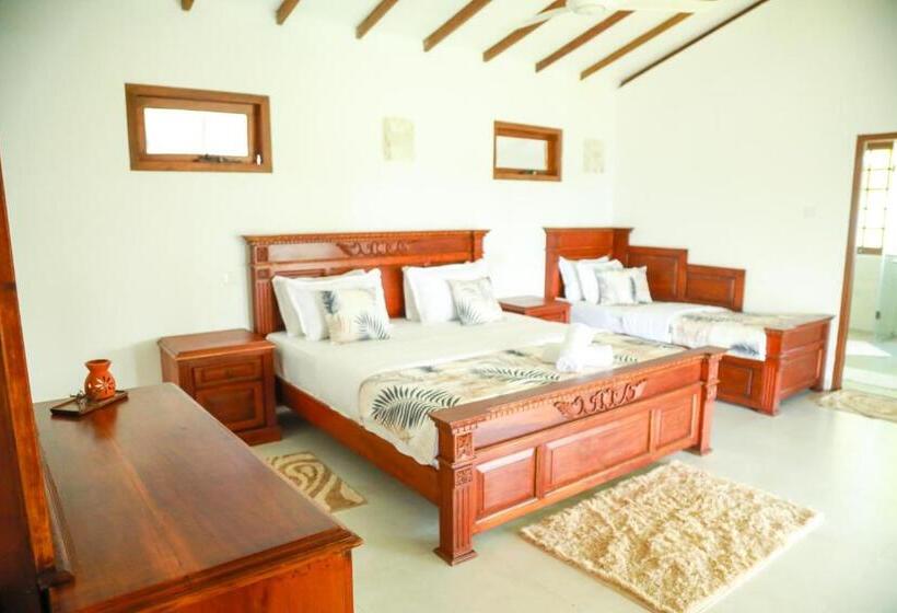 펜션 Polhena Villa Hakmana