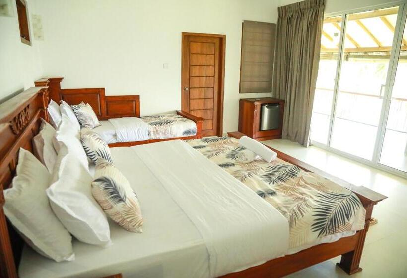 펜션 Polhena Villa Hakmana