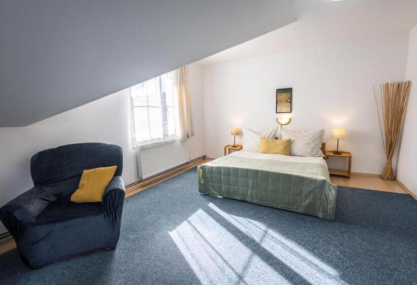 Pension Tibor A Luna