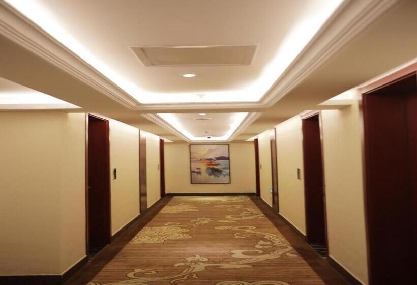 Starway Hotel Huzhou Changxing
