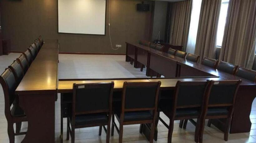 Starway Hotel Lianyungang Suning Plaza