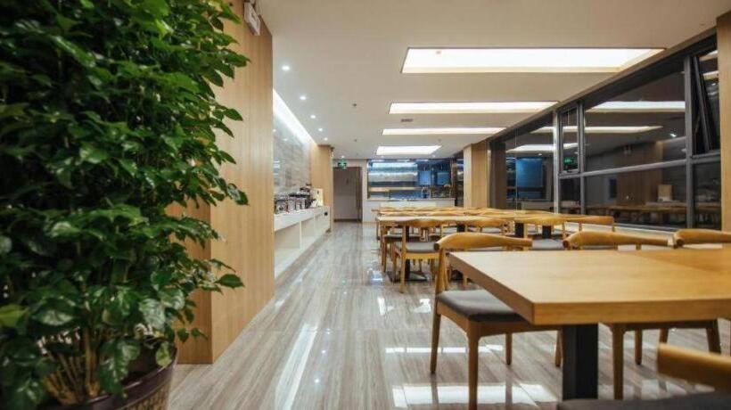 Starway Hotel Tangshan Zunhua Bus Station