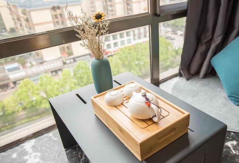 Starway Hotel Zhongshan Caihong Avenue Oasis Park