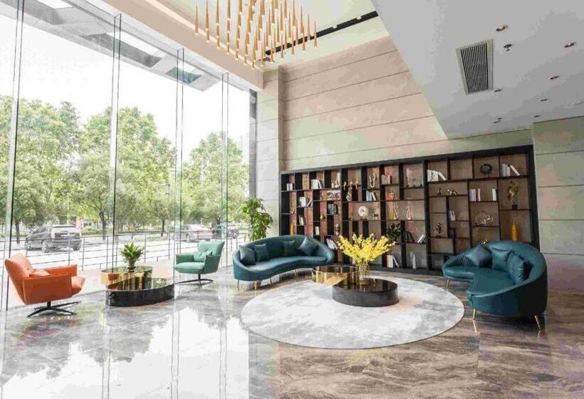 Starway Hotel Zhongshan Caihong Avenue Oasis Park