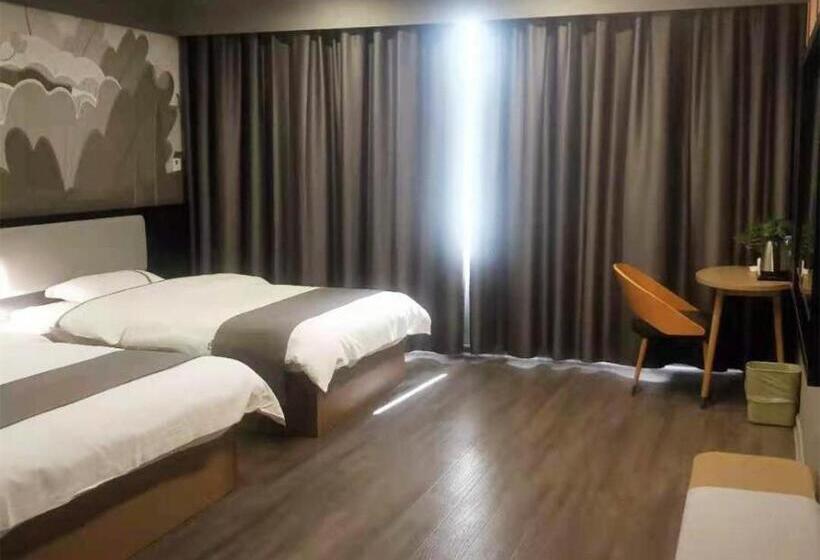 Thank Inn Hotel Guangxi Hechi Yizhou Sankeshu