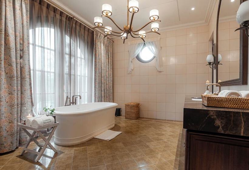 Vaani Greens Resort, Kaziranga