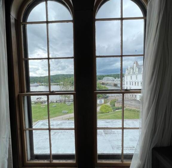 הוסטל Gelston House Inn