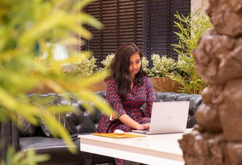 Alpine Hotel And Villas