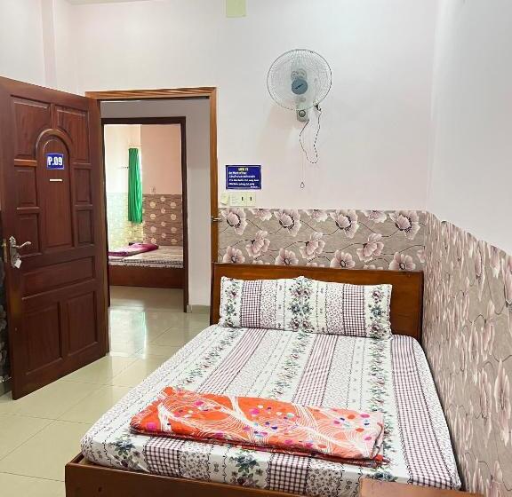 تختخواب و صبحانه Gia Tú