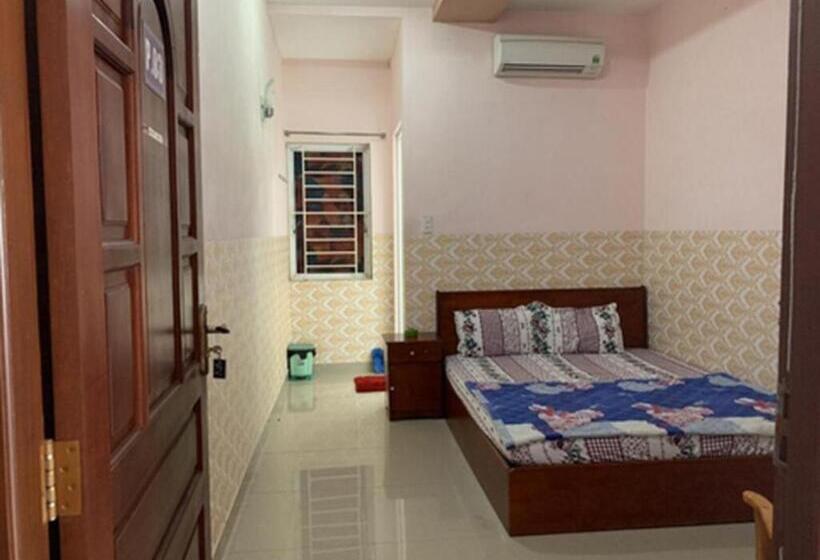 تختخواب و صبحانه Gia Tú