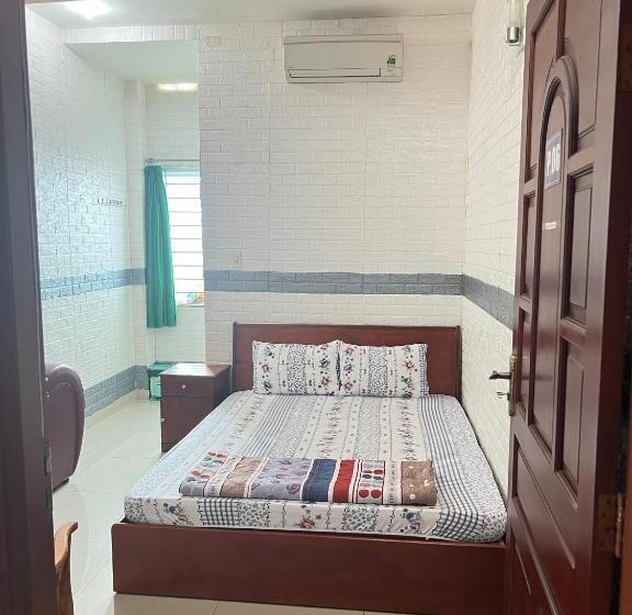 تختخواب و صبحانه Gia Tú