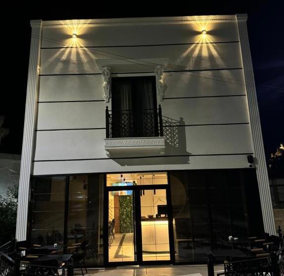 Boutique Hotel Empire Of Martin