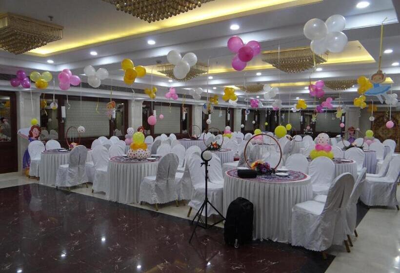 Comfort Hotel Gms Grand