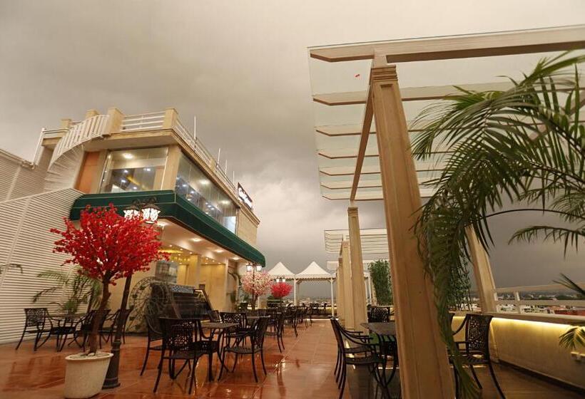 Comfort Hotel Gms Grand