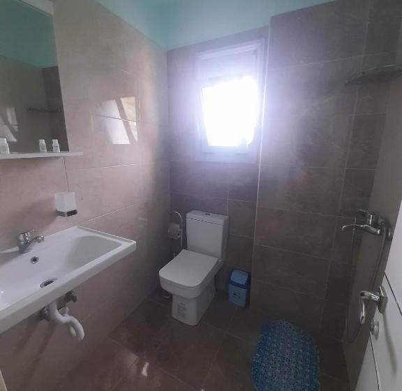 Dhanil Hotel Borsh   Himare