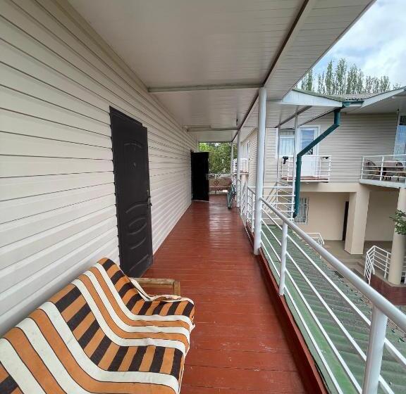 Hotel отель на берегу