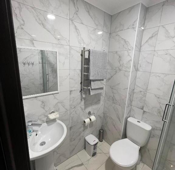 هتل ні пуху, ні пера!