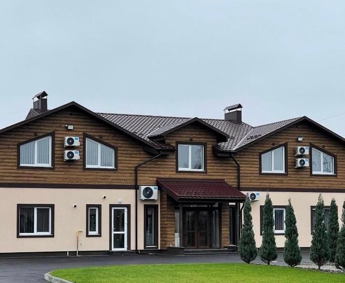 هتل ні пуху, ні пера!