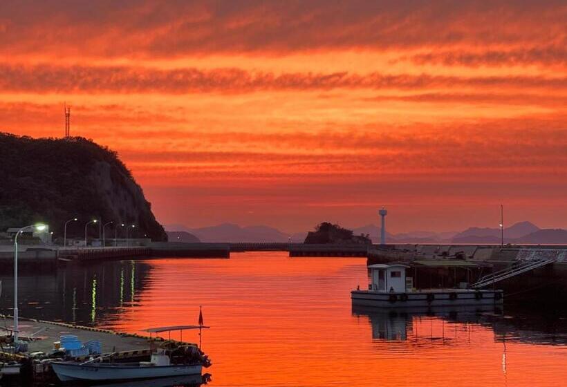 Hotell 魚島観光センター