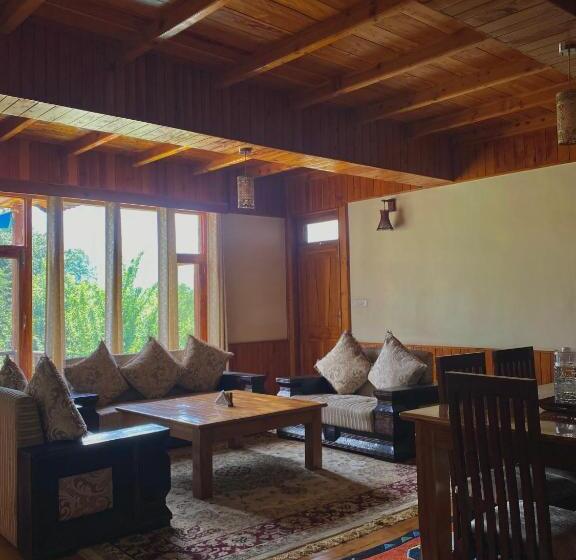 فندق Aananda Boutique Stays Manali