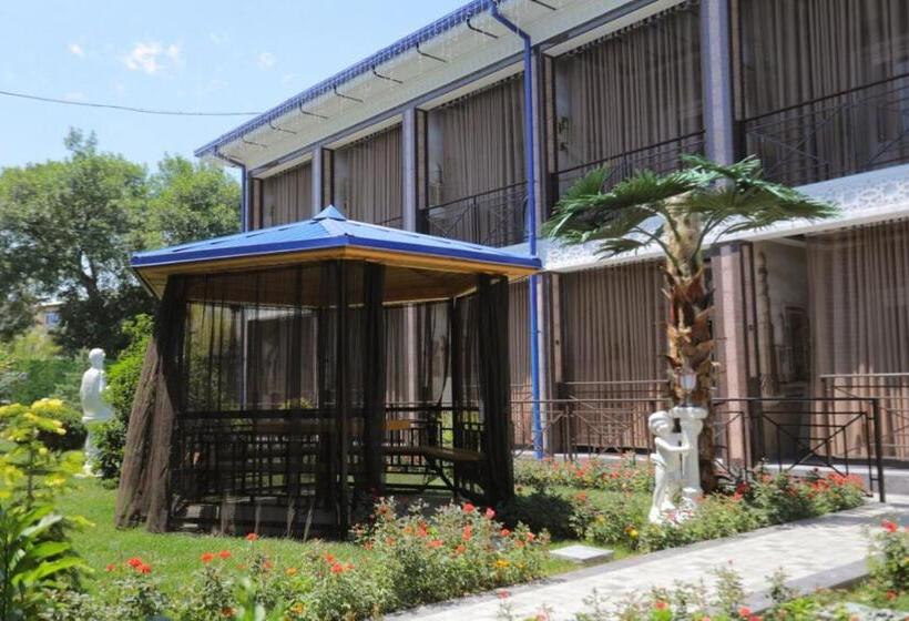 בית מלון כפרי Anka Palace