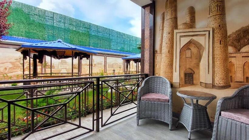 בית מלון כפרי Anka Palace