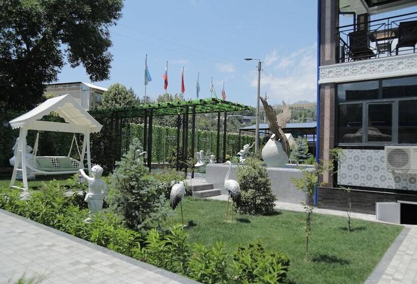 בית מלון כפרי Anka Palace