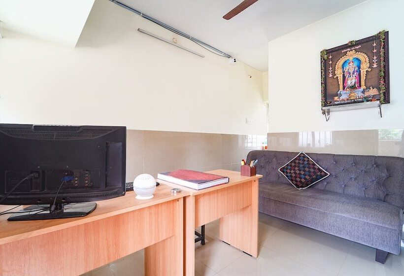 בית מלון כפרי Fabexpress Clover Castle   Nr Coimbatore International Airport