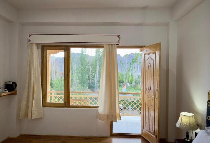 בית מלון כפרי Gangba