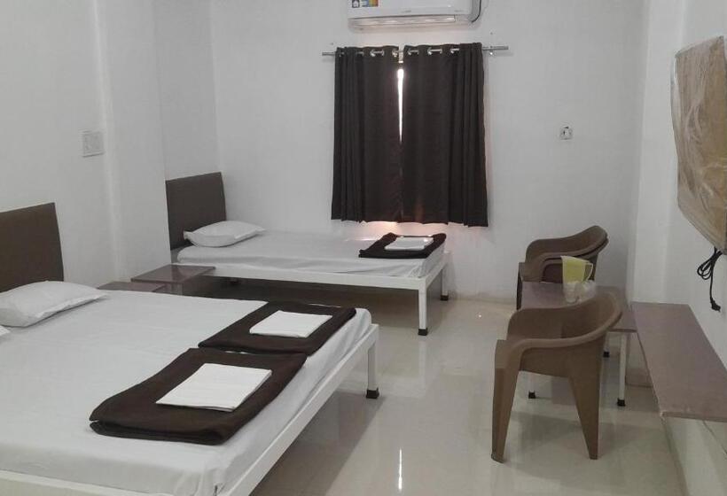 酒店 Gulati Suites