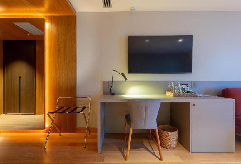 בית מלון כפרי Monã