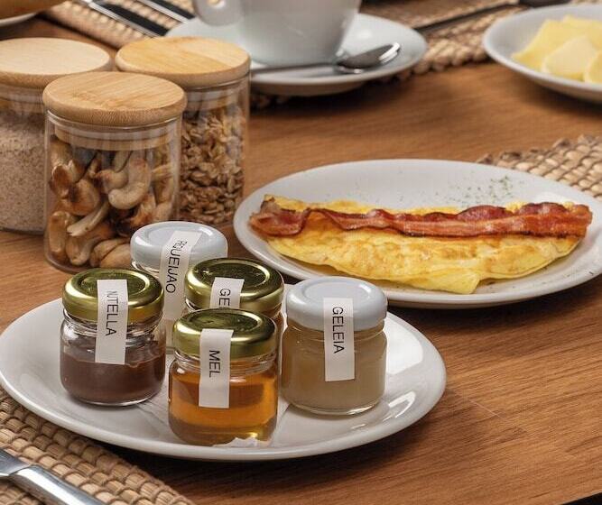 בית מלון כפרי Monã