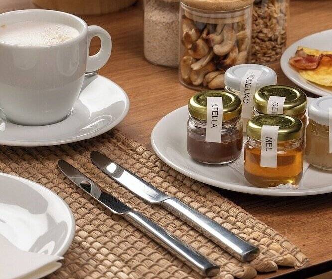 בית מלון כפרי Monã