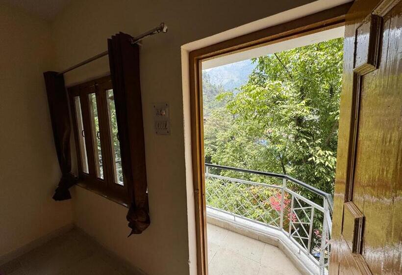 ホテル New Basera