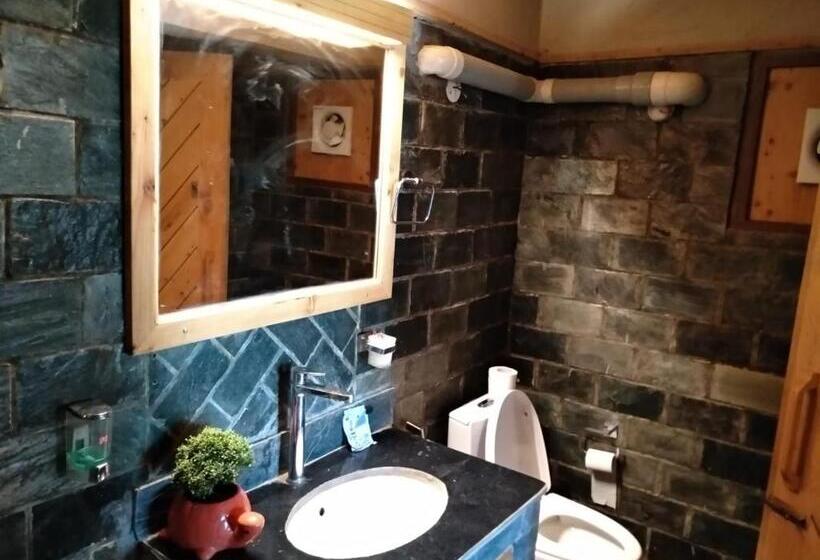 فندق Osho Himalayas Meditation Resort