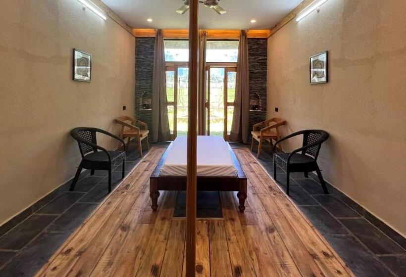 فندق Osho Himalayas Meditation Resort