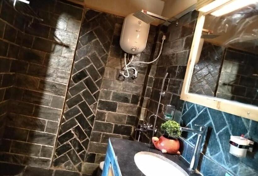 فندق Osho Himalayas Meditation Resort