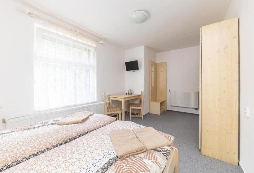 בית מלון כפרי Pivovar Polička