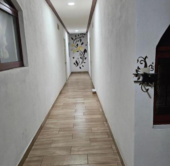 ホテル Posada Villa Aurora