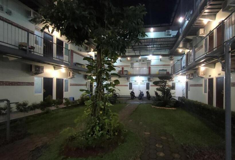 فندق Puspiptek Residence Syariah Mitra Reddoorz