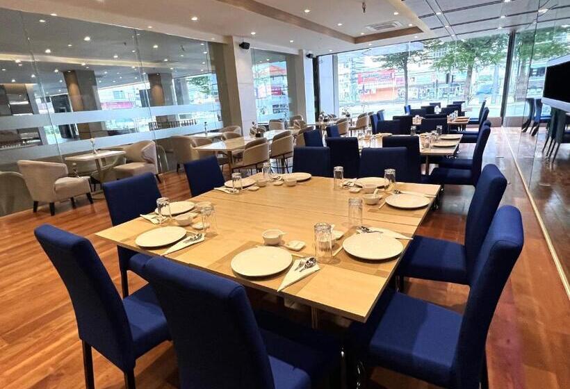 호텔 The Srivaree Airport