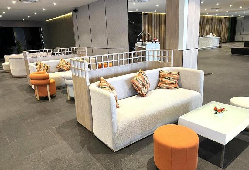 호텔 The Srivaree Airport