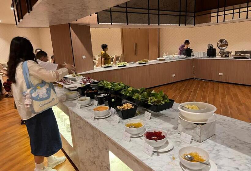 호텔 The Srivaree Airport